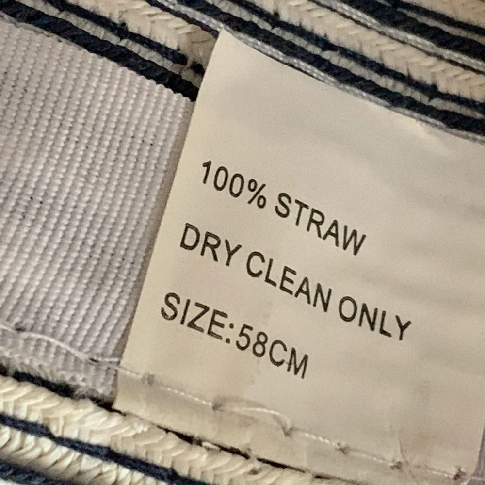 100% straw hat